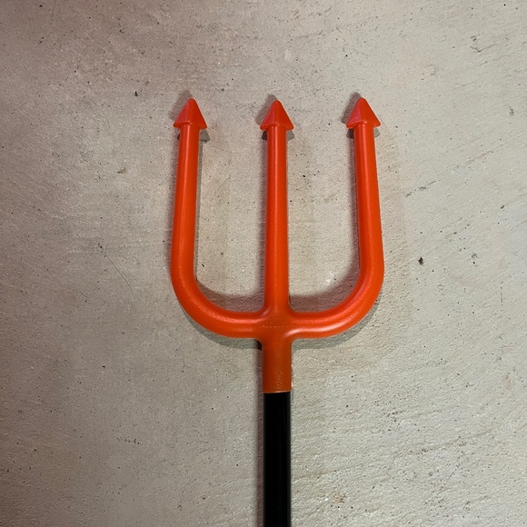 New Devil's Pitchfork Halloween Costume Prop Red/Black - Picture 1 of 2
